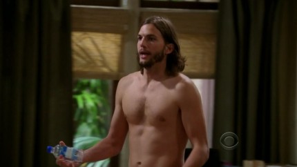 ashton-kutcher-naked-nude-two-half-men-09202011-15-430x242