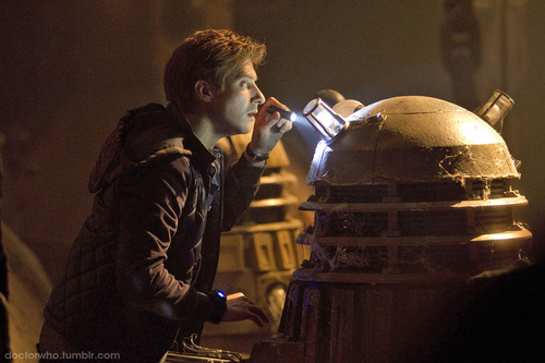 Images from first three epsisodes of Doctor Who Season 7 Rory and Daleks