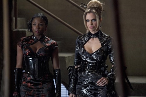 Tara (Rutina Wesley) and Pam Pam De Beaufort (Kristin Bauer van Straten) true blood